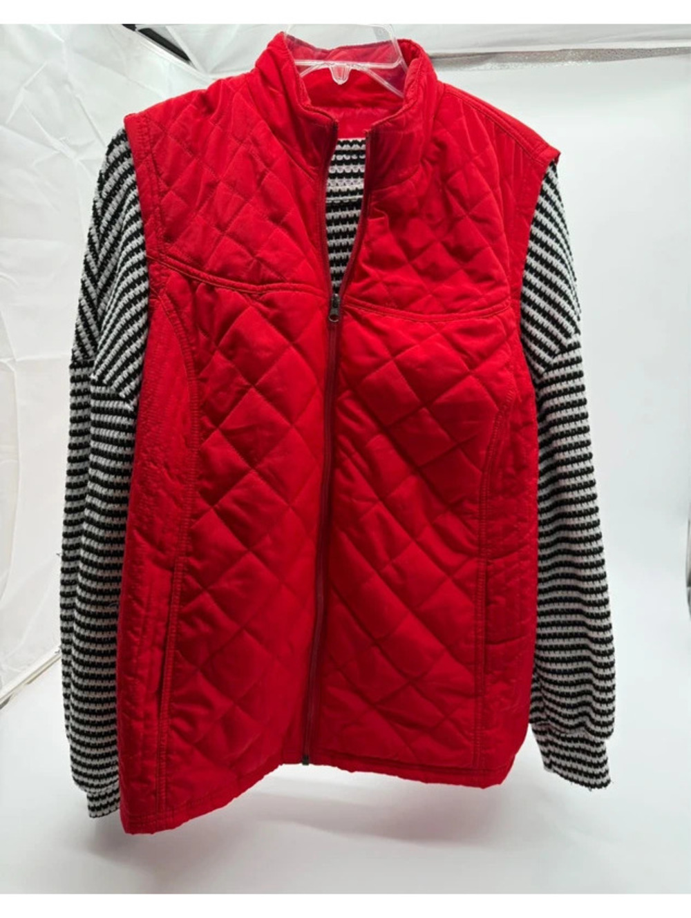Women’s 2-Piece Layering Bundle – Red Quilted Zip Vest & Black and White Shirt
